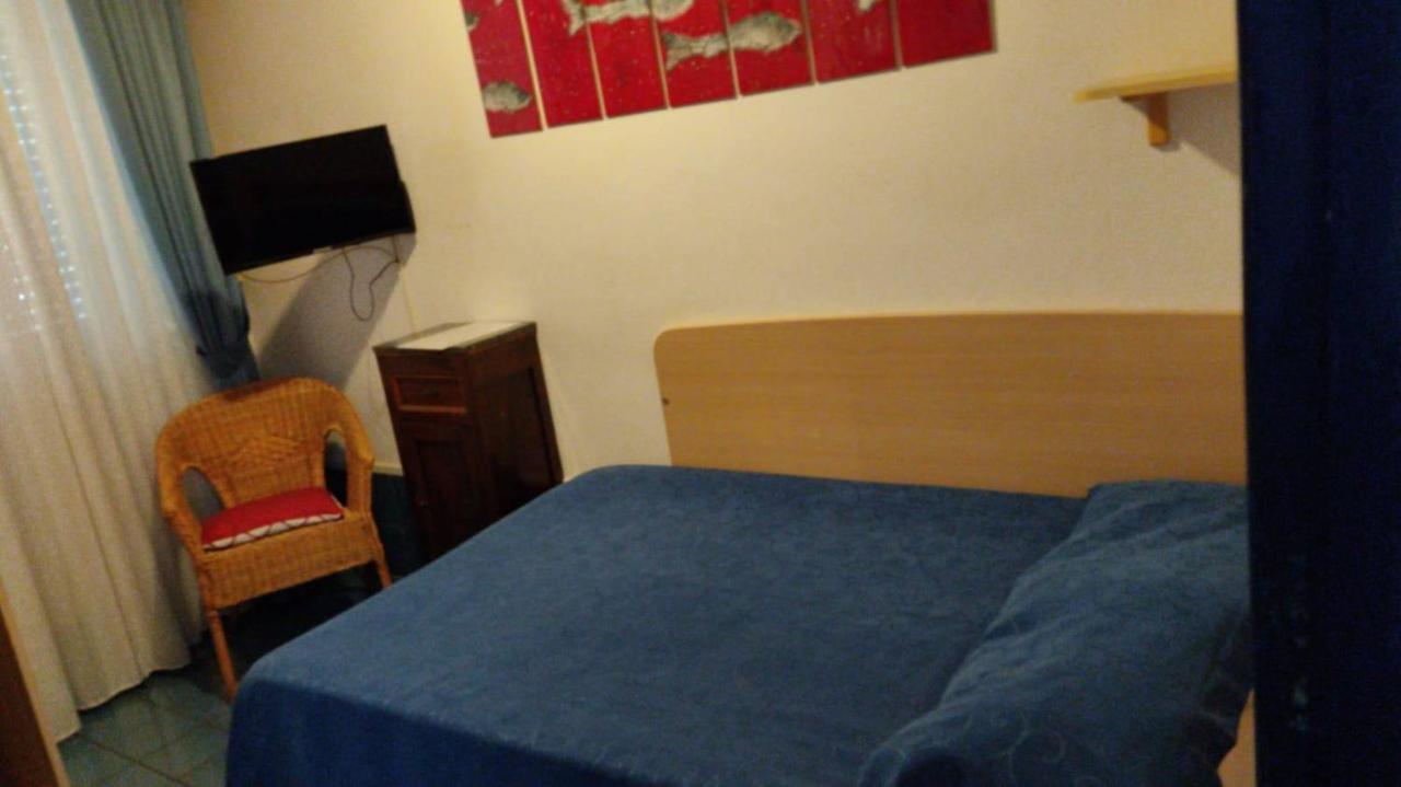 Hotel Caporal Минори Екстериор снимка